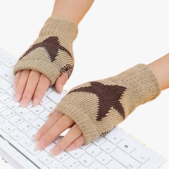 Chic Nation Accessories - Fingerless star hand mittens